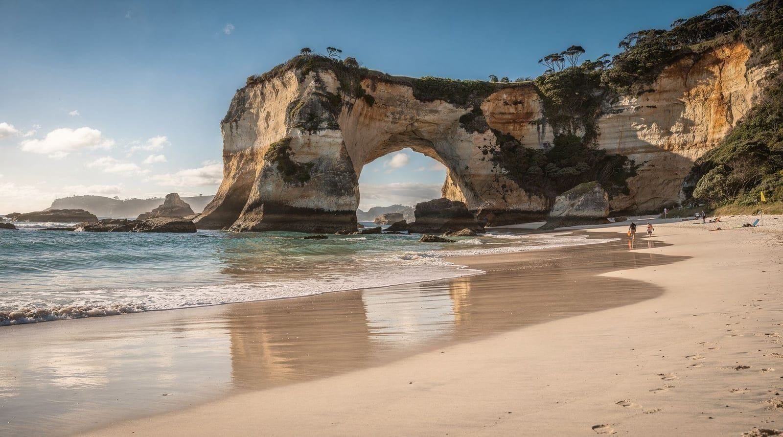 Cathedral Cove vs Hot Water Beach: which to prioritise — Cathedral Cove vs Hot Water Beach compared: tide timing, walk difficulty, crowds